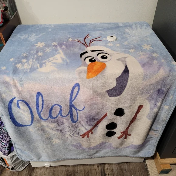 Olaf throw blanket - Picture 1 of 5